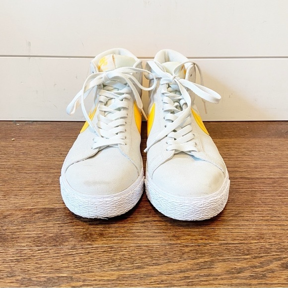 Nike | Men’s SB Blazer Mid Summit White/Laser Orange High Top Sneakers Size 8 - Picture 5 of 12